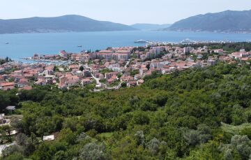 Land For Sale in Tivat, 1240 m² Projected land