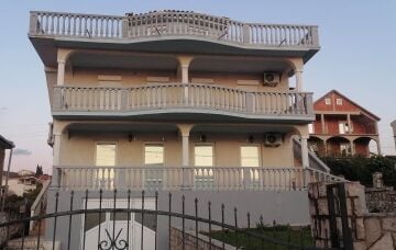 House For Sale in Montenegro Bar Dobravoda -  400 m² - With 2 Apartment