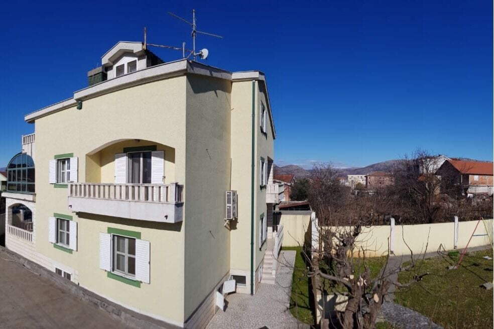 Villa for Sale in Podgorica, Gorica, Zagorič, 489 m² (Plot 750 m²)