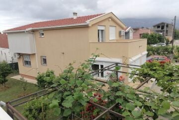 House For Sale in Montenegro - Bar – Polje - 650 m²