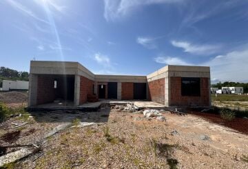 1 House and 3 Plots For Sale in Montenegro – Ulcinj - Don Stoj – 400 m²